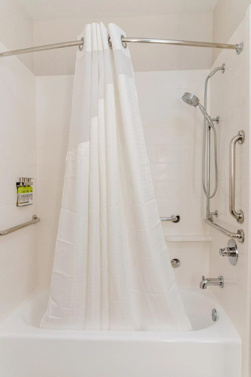 Holiday Inn Express Hotel & Suites Greenville by IHG