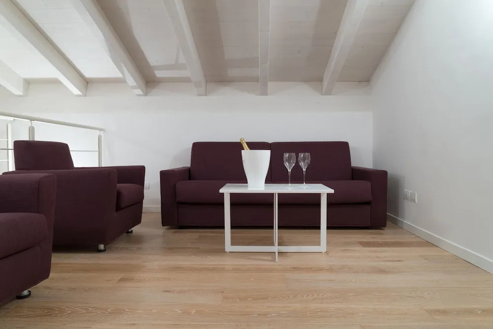 Sirmione Halldis Apartments