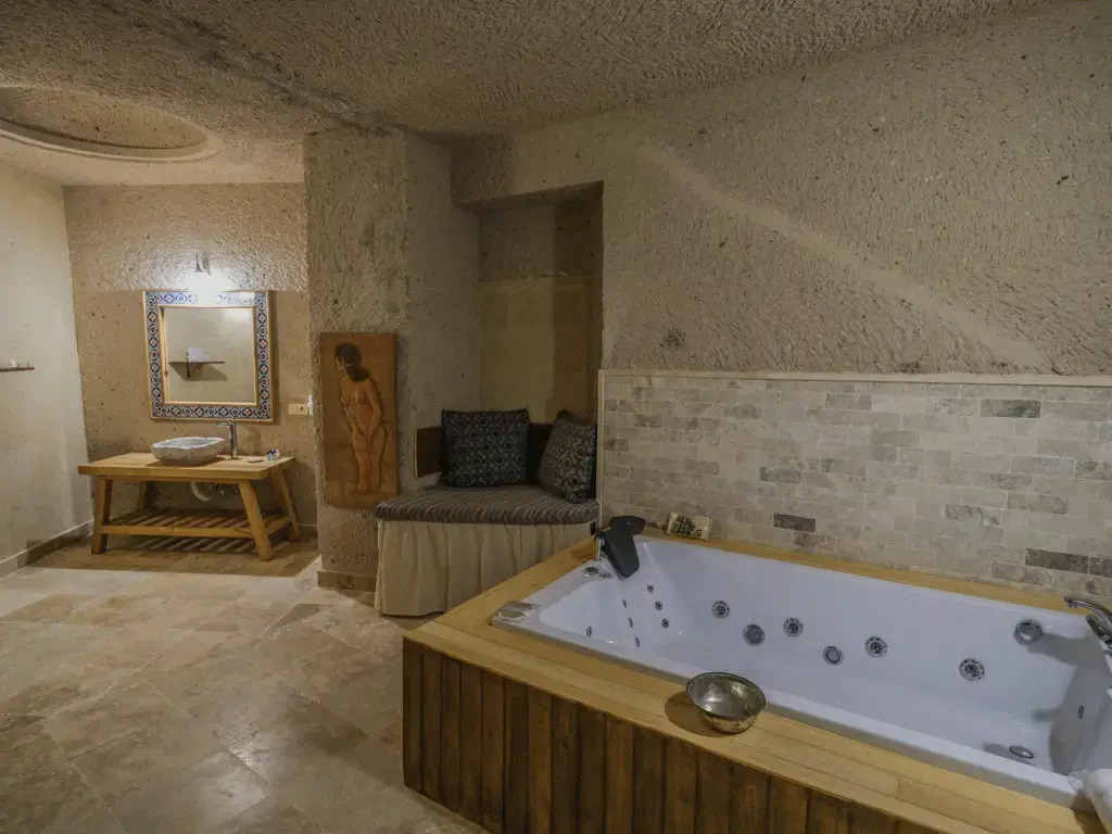 Kalsedon Cave Suites