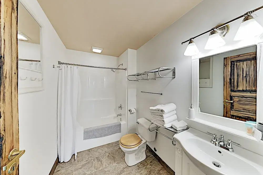 25crestw 3 Bedroom Home