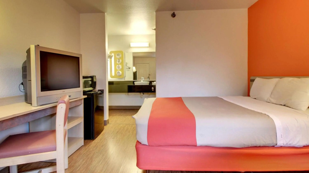 Motel 6-Des Moines, IA - North