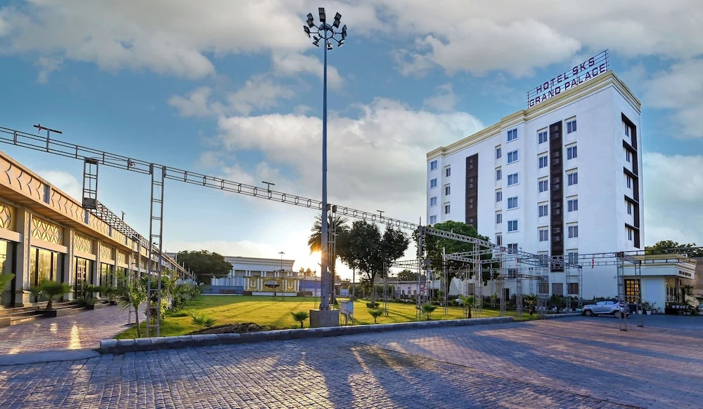 Hotel SKS Grand Palace-Vrindāvan