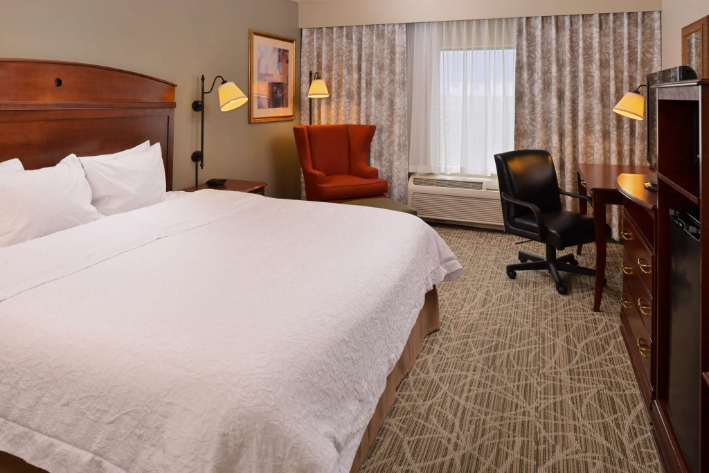 Hampton Inn by Hilton Litchfield