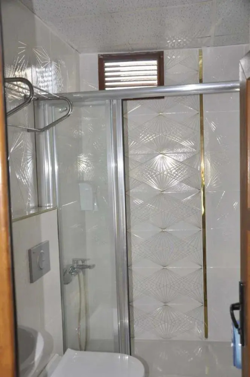 Ugur Hotel
