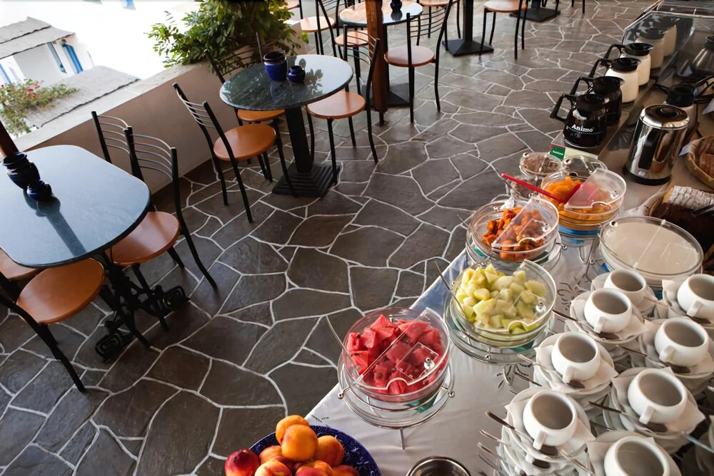Alexandros Hotel