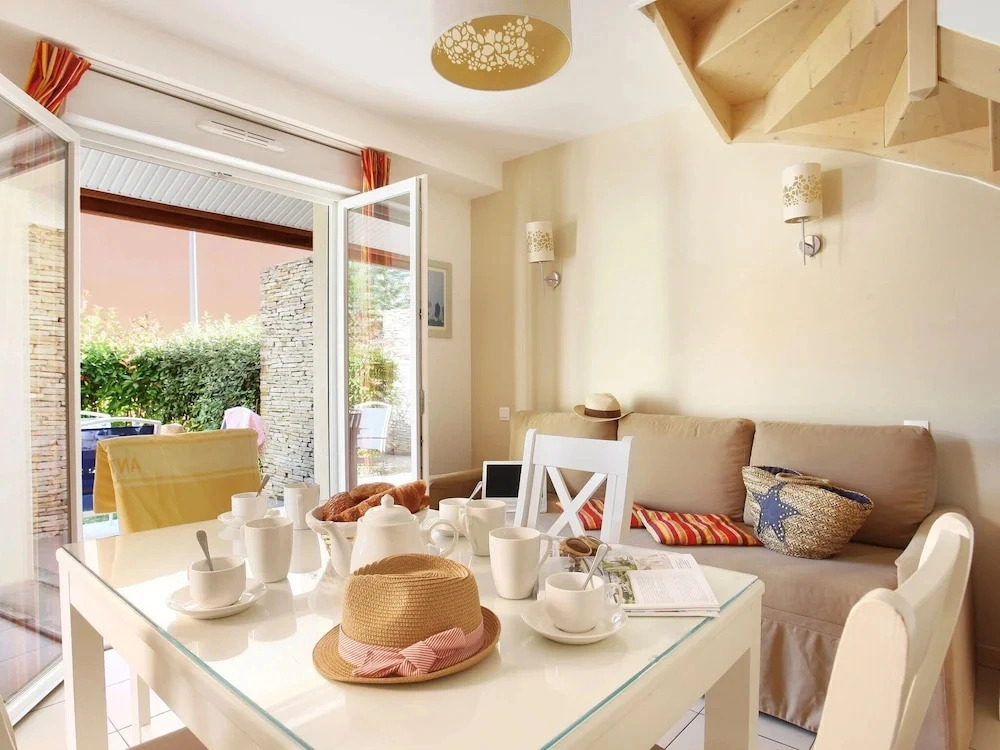 Maisonette in Aigues-mortes Near Flamingos
