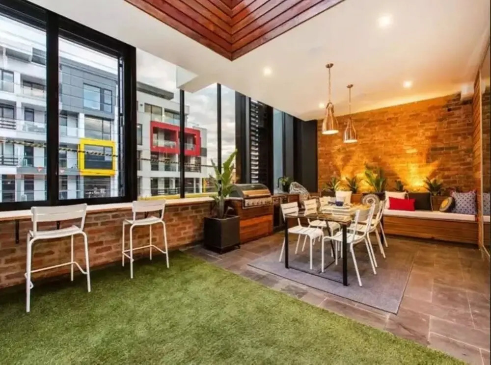 ReadySet Apartments at Glasshouse