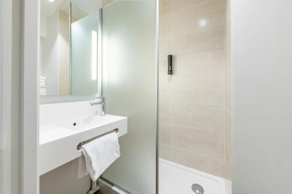 B&B HOTEL Brest Centre Port de Commerce