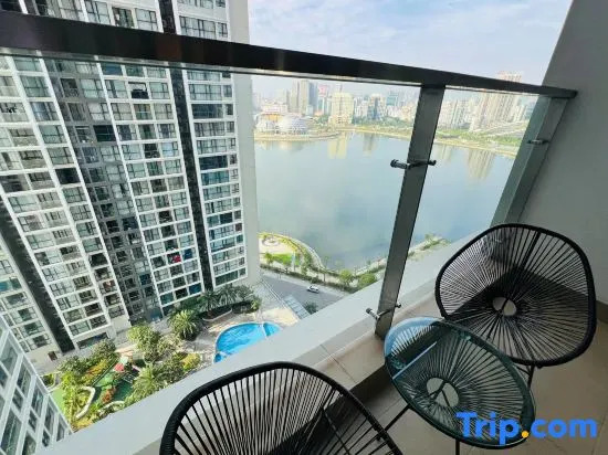 Vinhomes Skylake by Serene Homestay