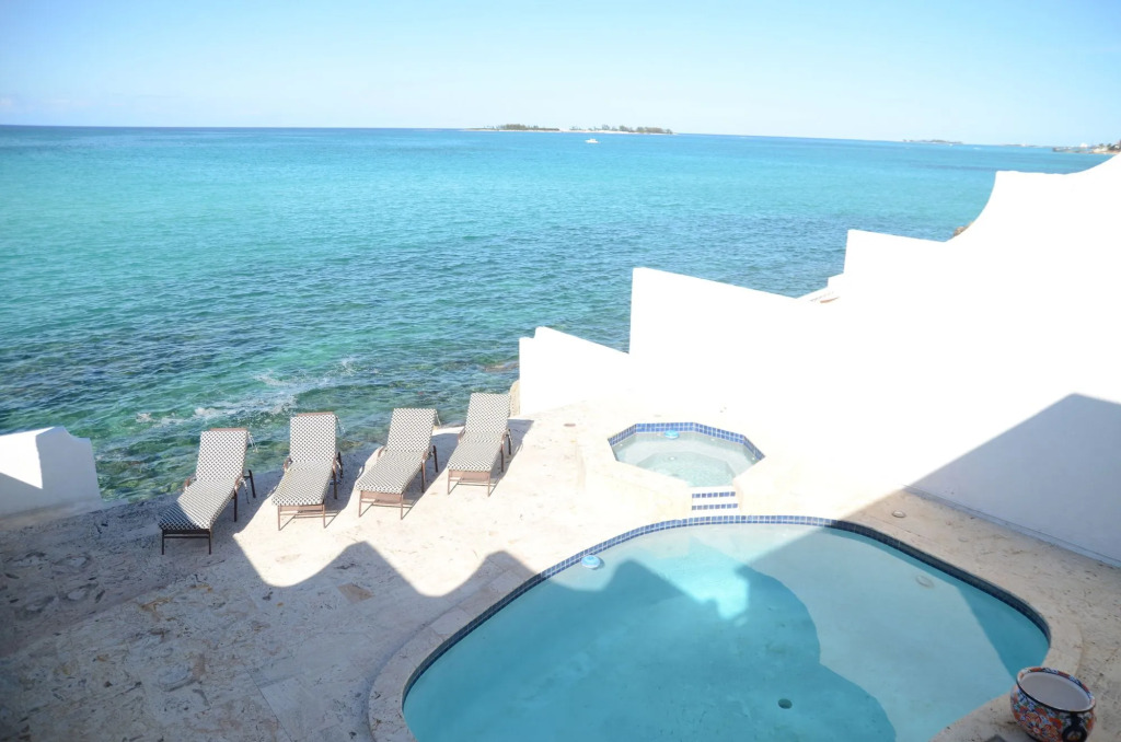 Caprice 9 Cable Beach Design Villa