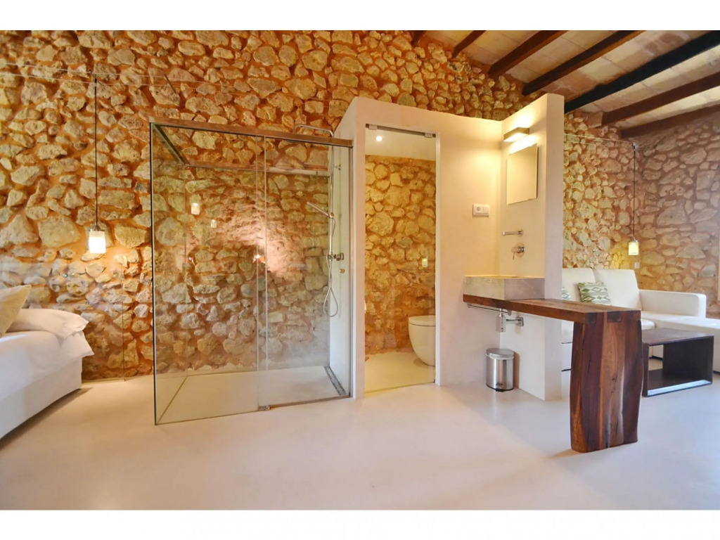 Luxuriously renovated Mallorcan country house for 10 pax