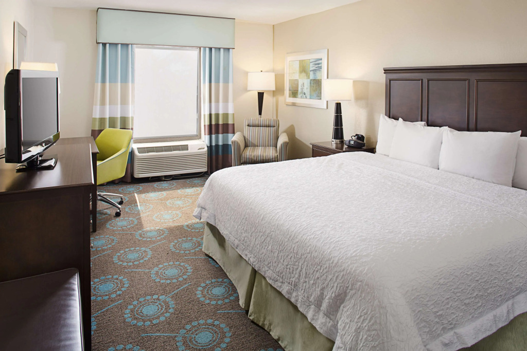Hampton Inn Naples-Central