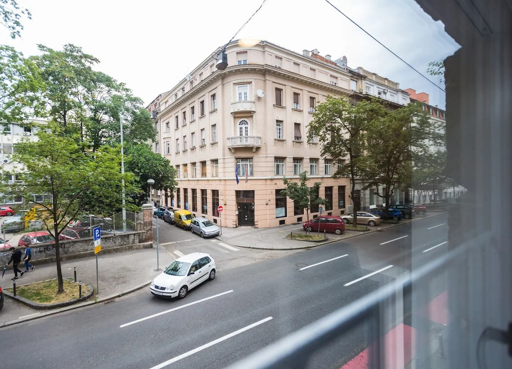 Kings Street Apartments
