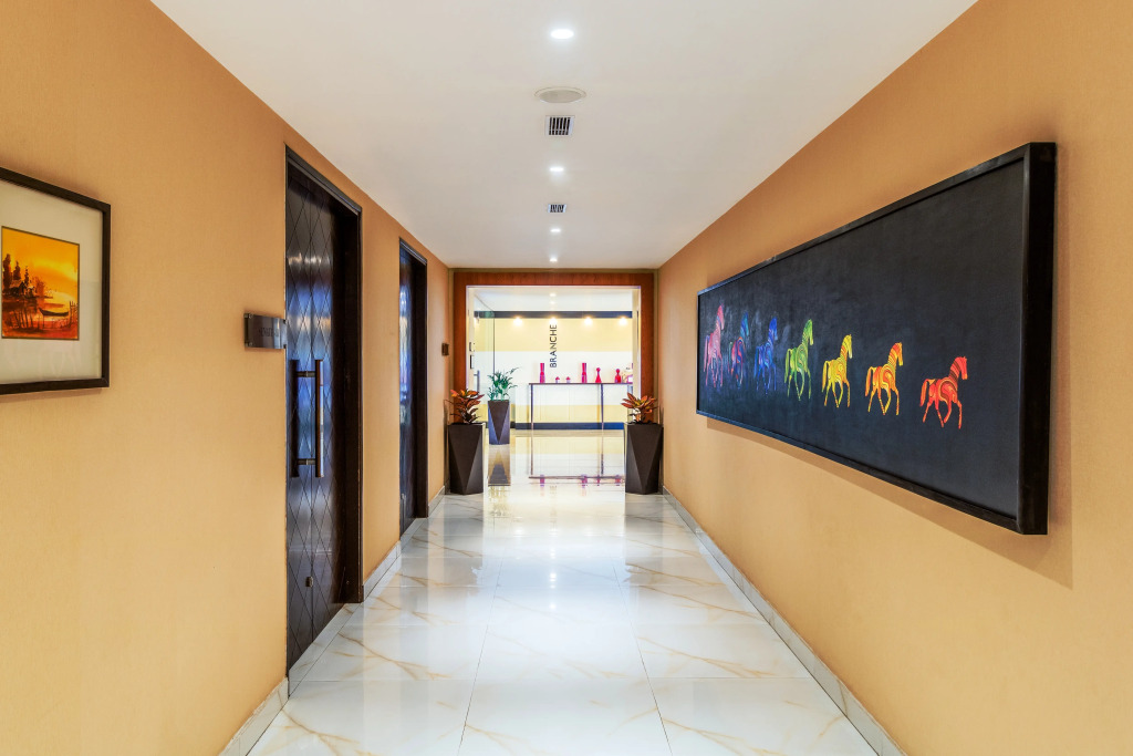 Golden Tulip Suites Gurgaon