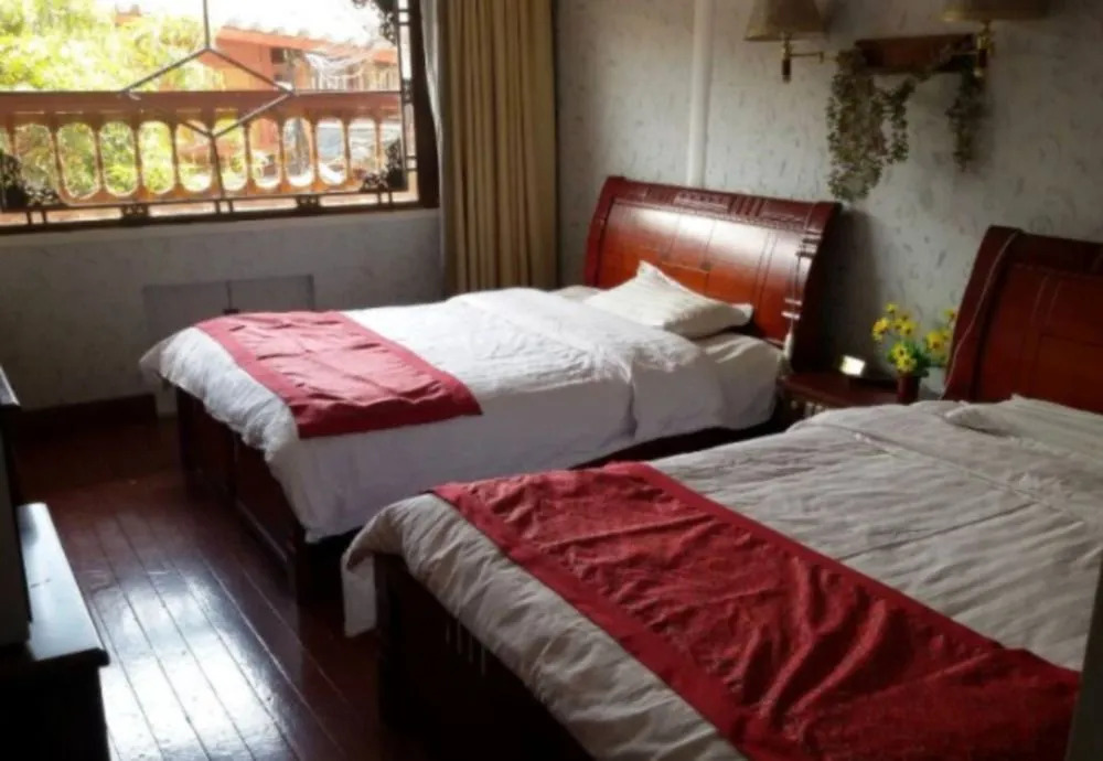 Wolong Inn