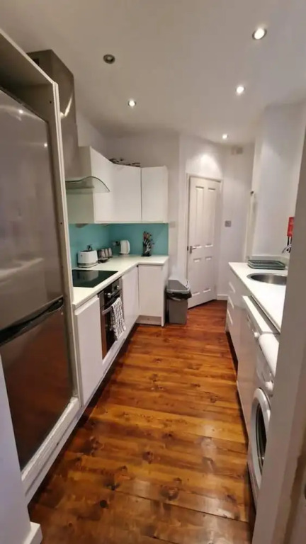 Inviting 3-bed Apartment in Newcastle Upon Tyne