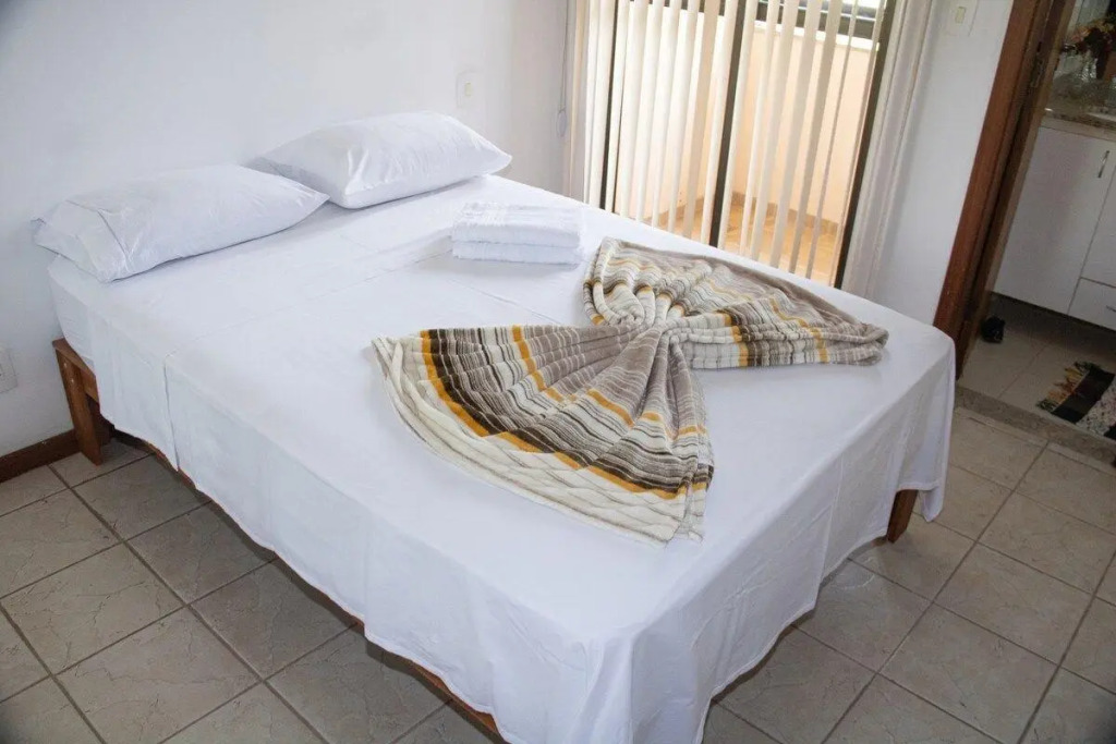 Casa de 2 Suítes com Internet Rápida e Comodidades