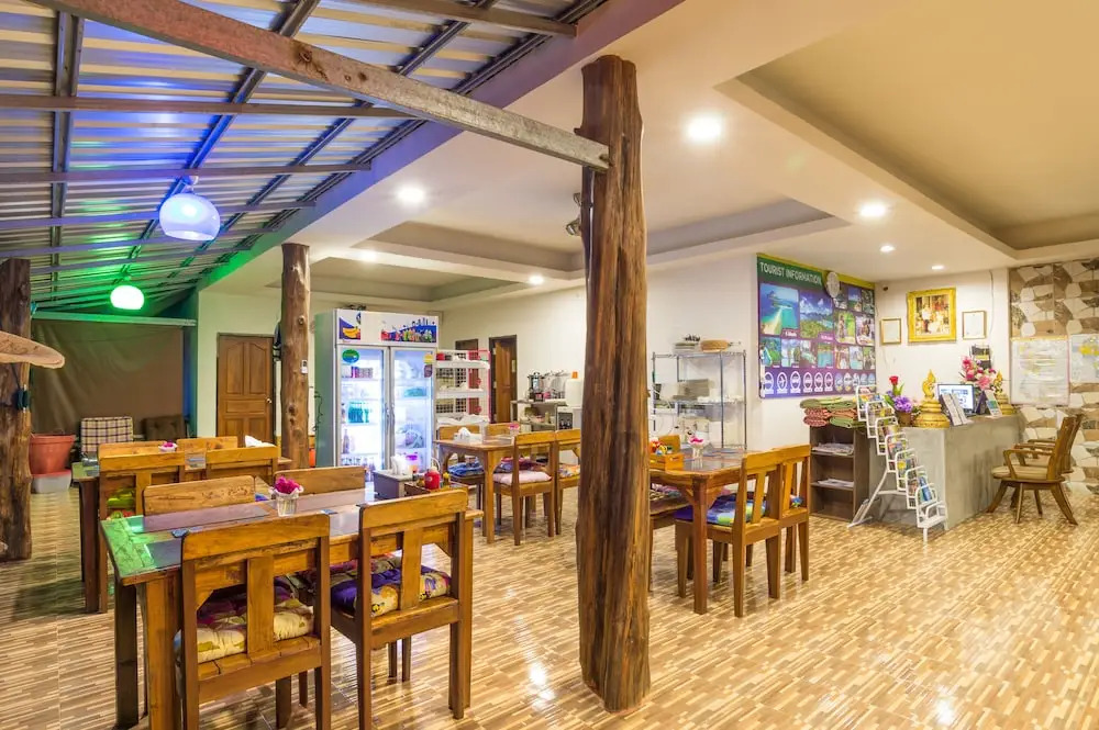 Pinthong Aonang Villa