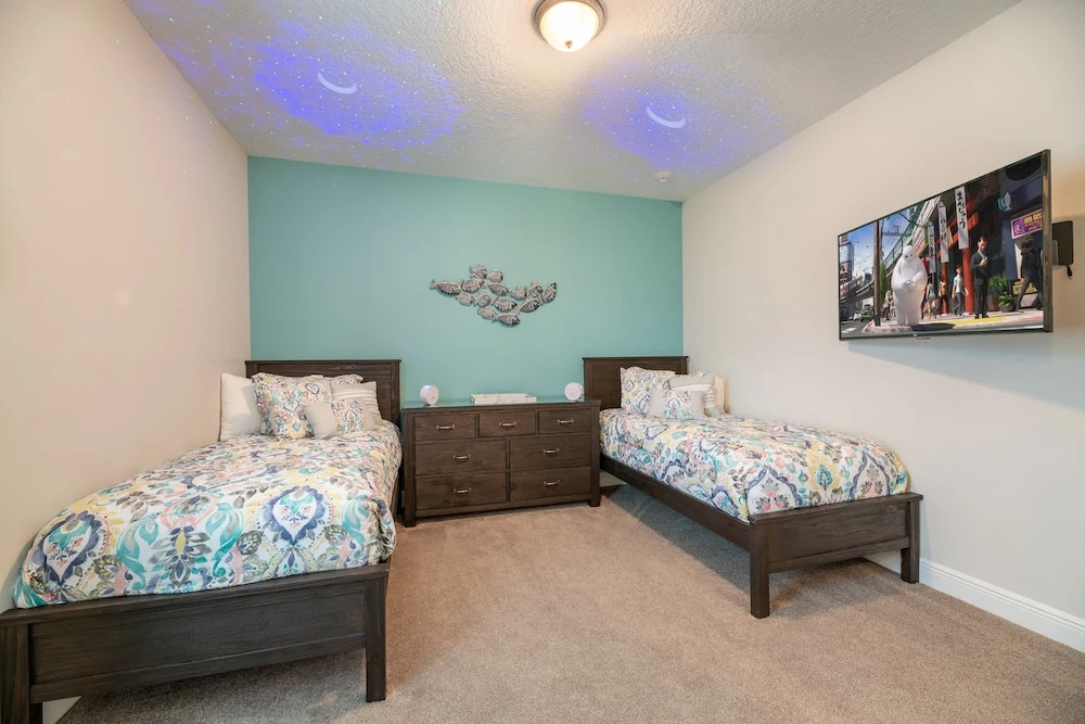 Private Pool Arcade Game Room Home By Disney 8 Bedroom Home by RedAwning