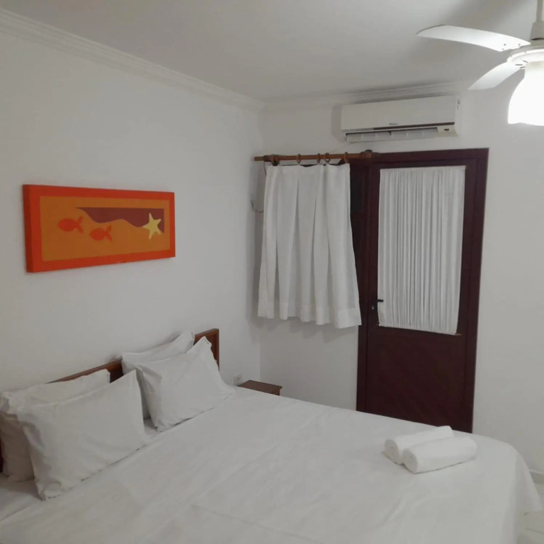 Casa Duplex 3 suítes em Condomínio Fechado