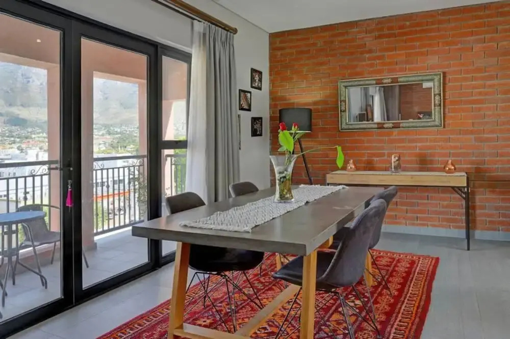 Penthouse Apt Historic Charm Incredible Views