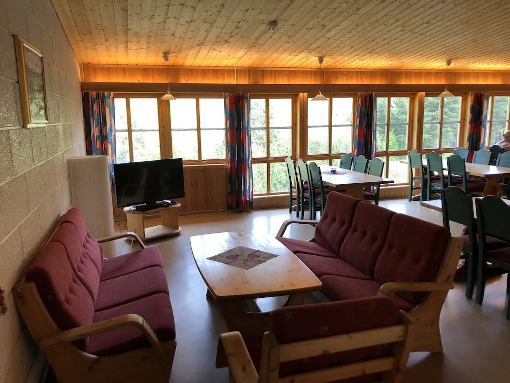 Dovreskogen Gjestegård AS