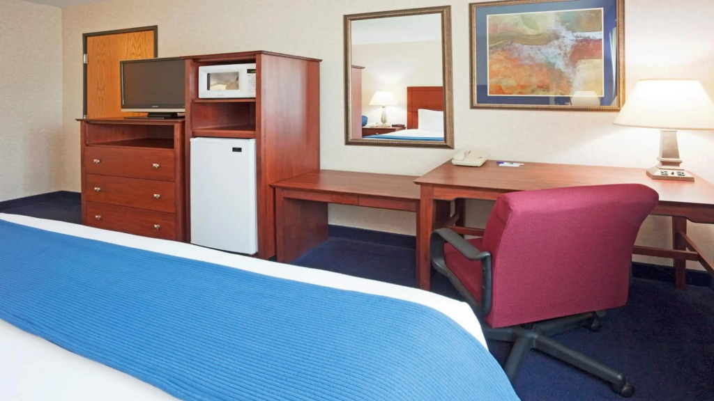 Holiday Inn Express Deforest Madison Area by IHG