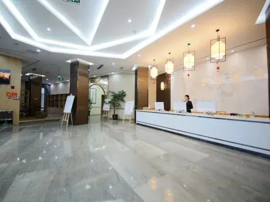 Huayi Kaiyuan Hotel (Wanda Plaza)