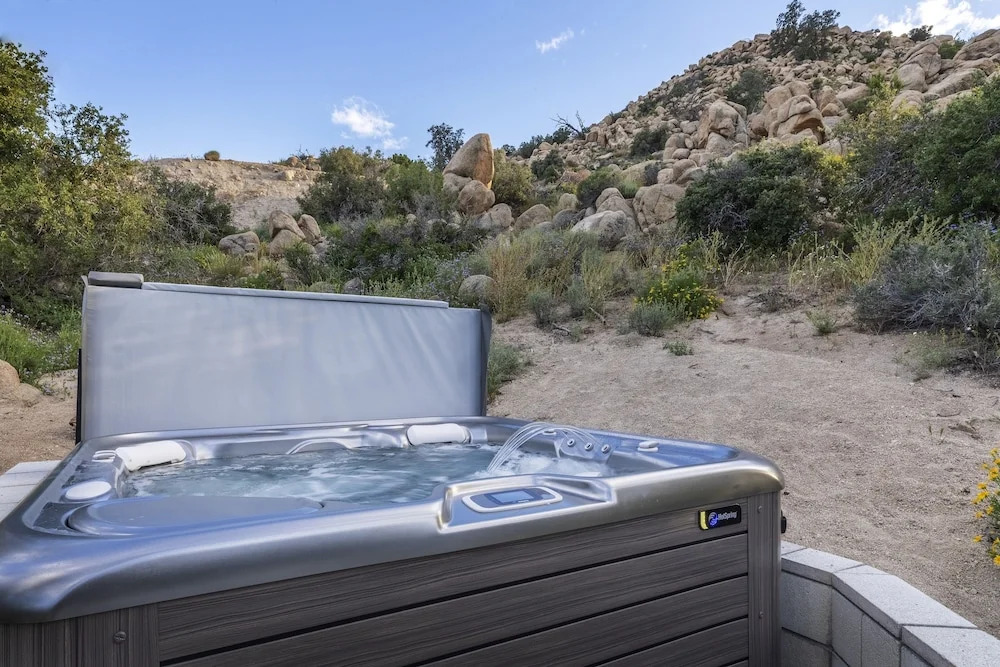 A Little Tish - Secluded Stargazers Getaway 2 Bedroom Home by RedAwning