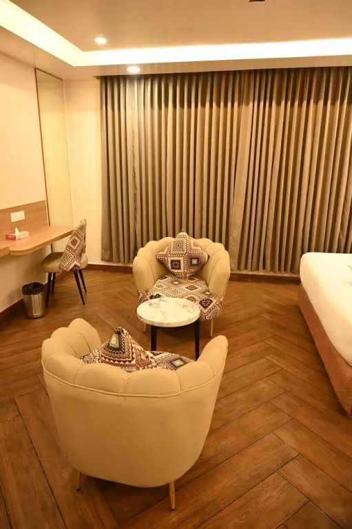The Regal Crown By Ritya Hotels