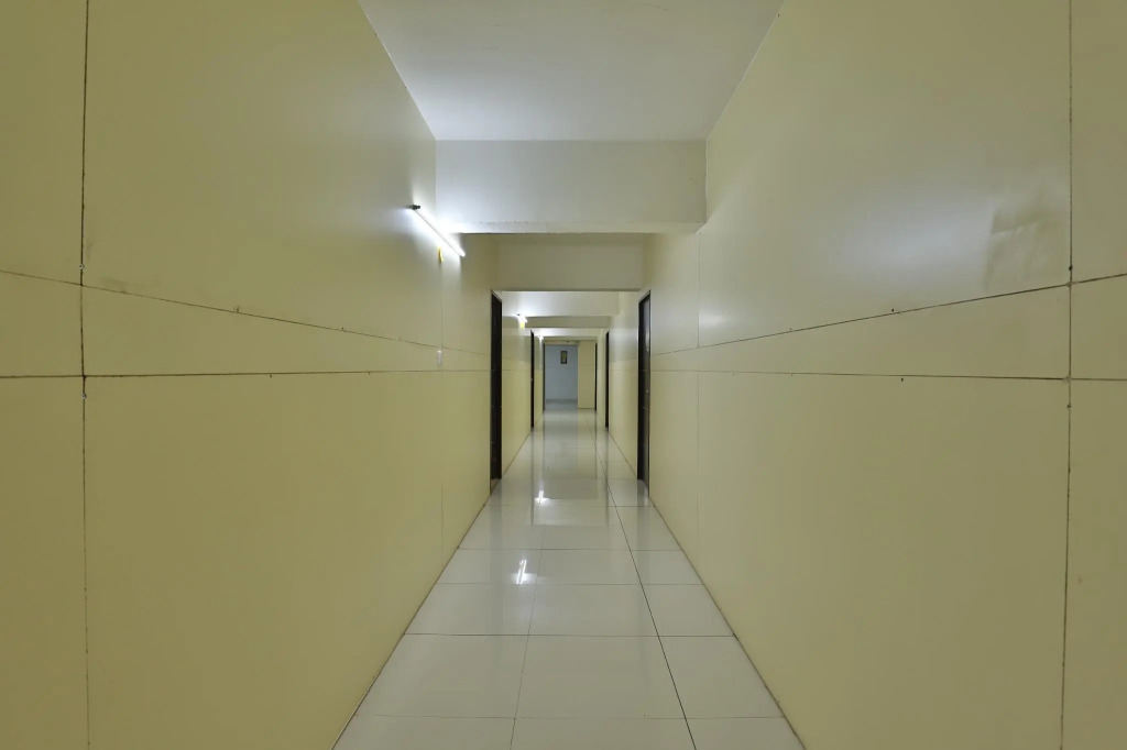 night-halt dormitory