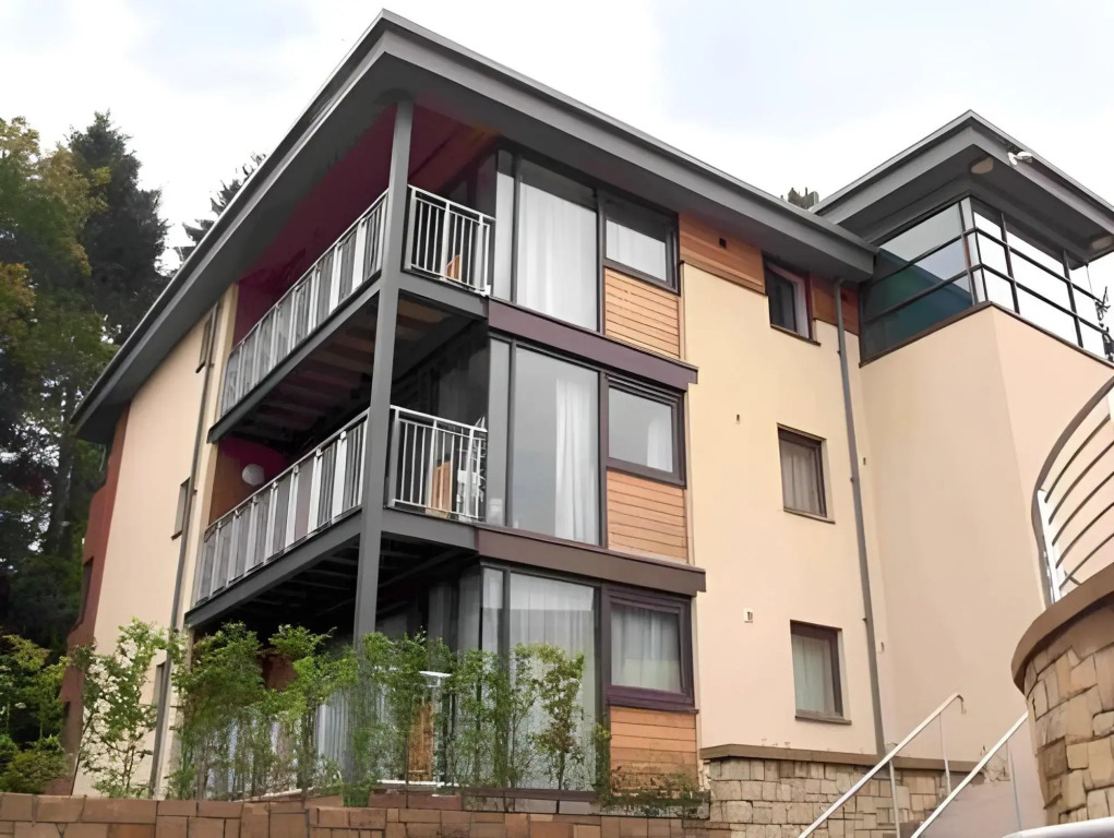 Perth Youth Hostel and Apartments