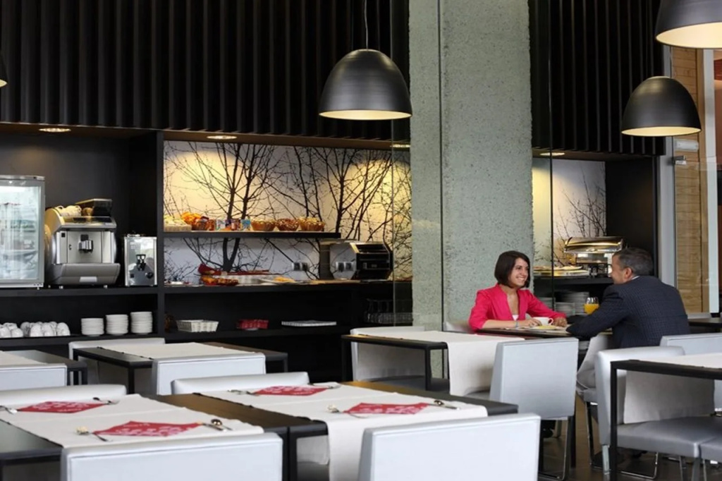 Отель Sercotel Boulevard Vitoria