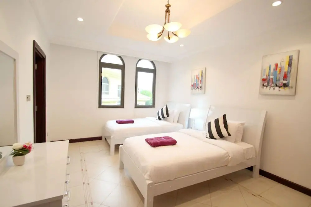Kennedy Towers - Frond P Villa