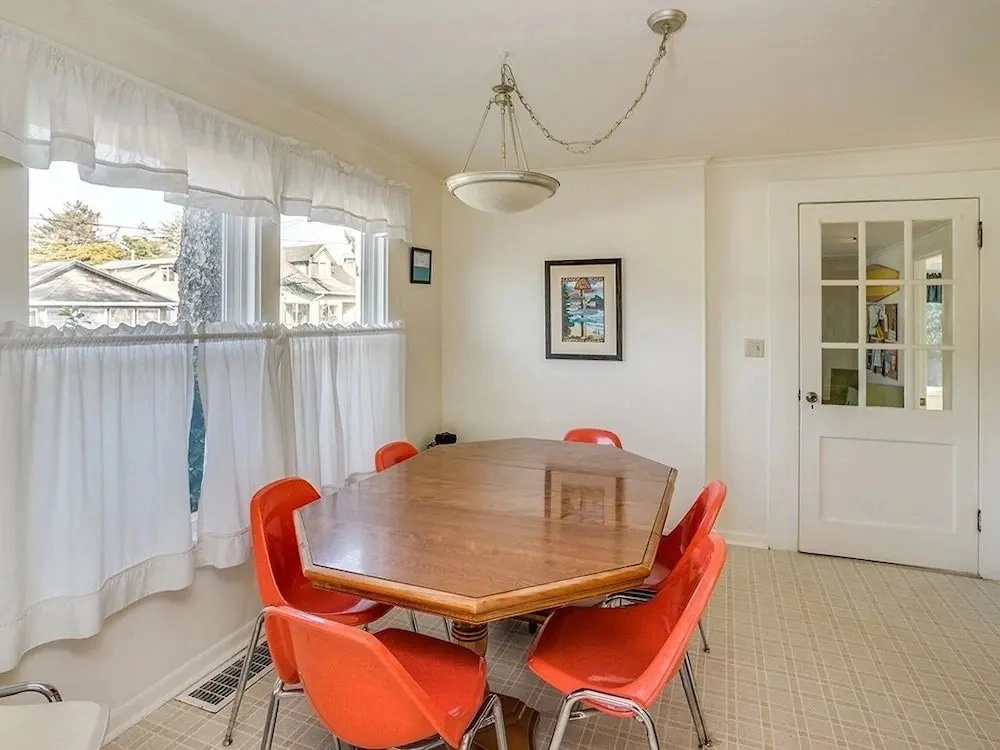 Surfers Paradise 4 Bedroom Home