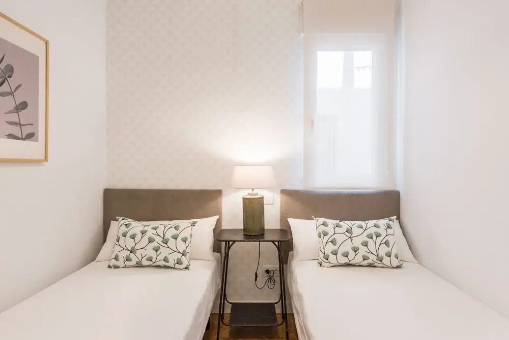 4pax. With 2 Bds. & 2 Bathrooms Next to Atocha Train Station