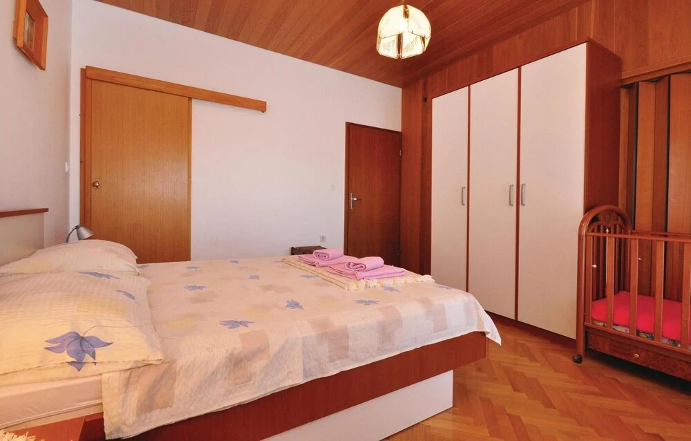 Beautiful Apartment in Omis With 3 Bedrooms