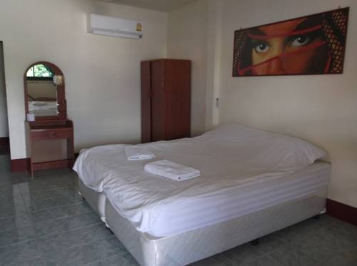 Chaweng Y&O Guesthouse