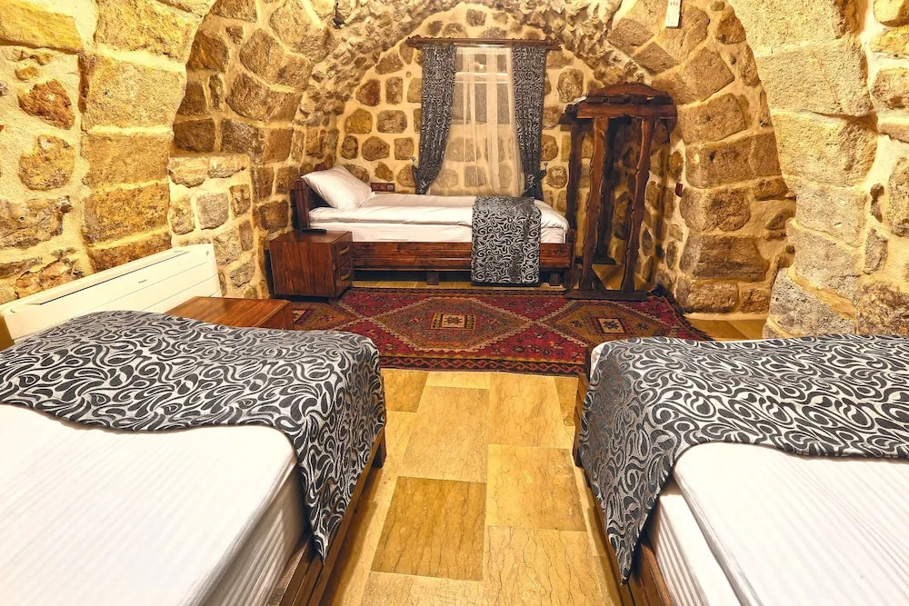 Darius Konağı