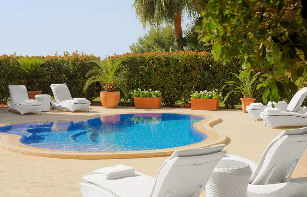 The St. Regis Mardavall Mallorca Resort