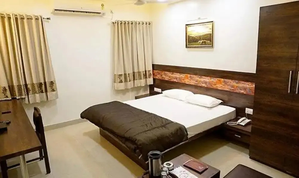 Fabhotel Rajdhani Ii