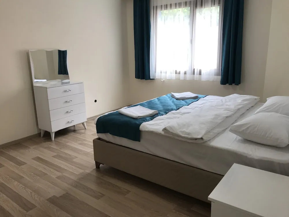 MAVİ KÖŞK UZUNGÖL