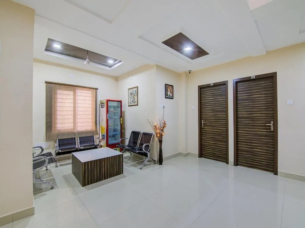 OYO 25048 Aadvik Sai Residency