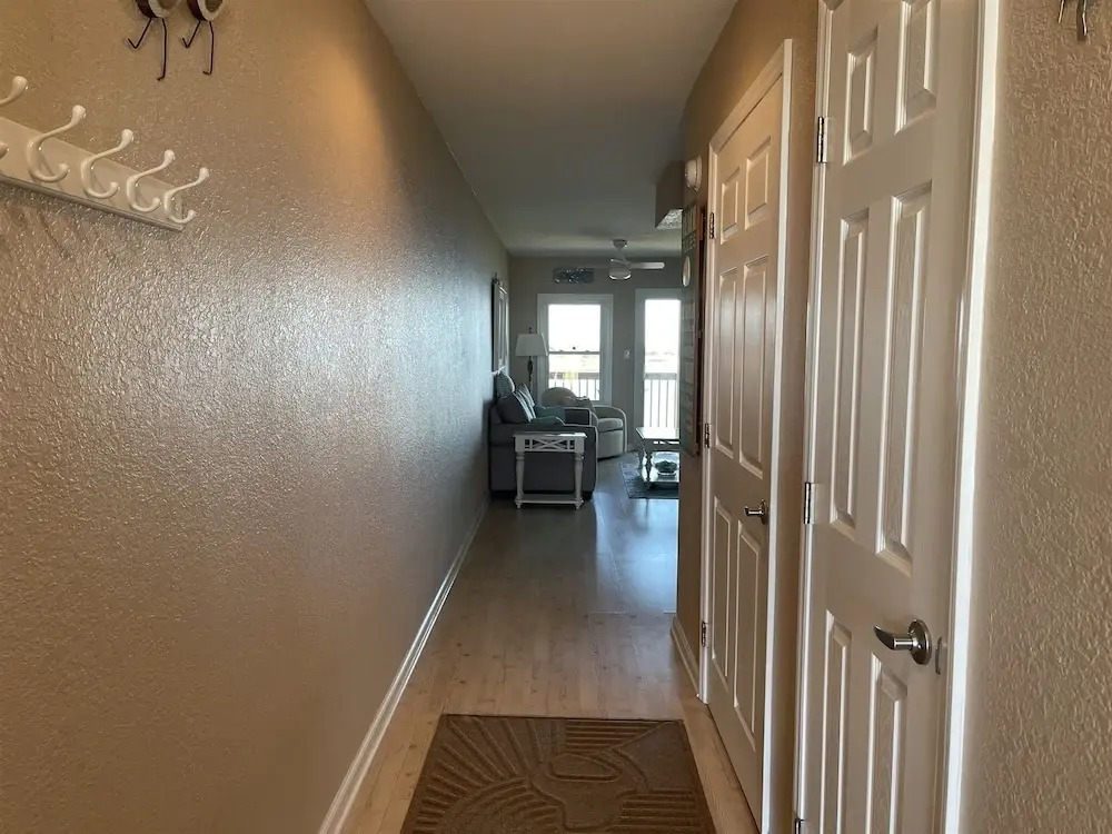 Sw 3 Finns Up 1 Bedroom Condo by RedAwning