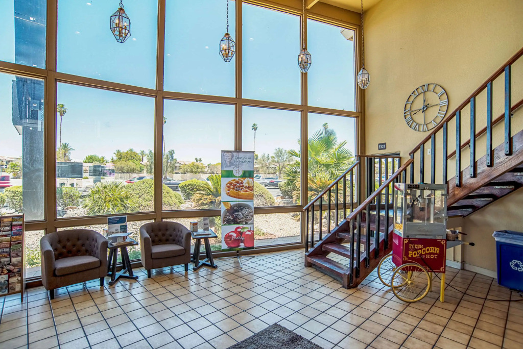 Quality Inn & Suites Phoenix NW - Sun City
