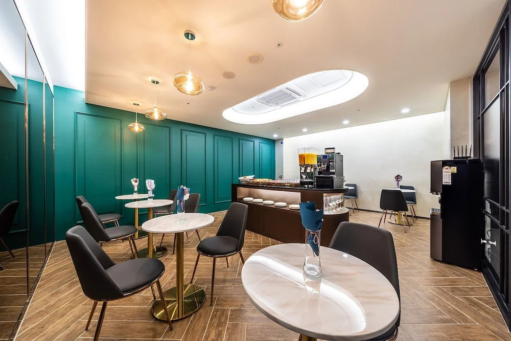 Suwon Aritte Hotel