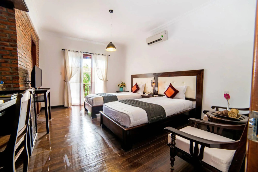 Calm House Hotel Hoi An 1