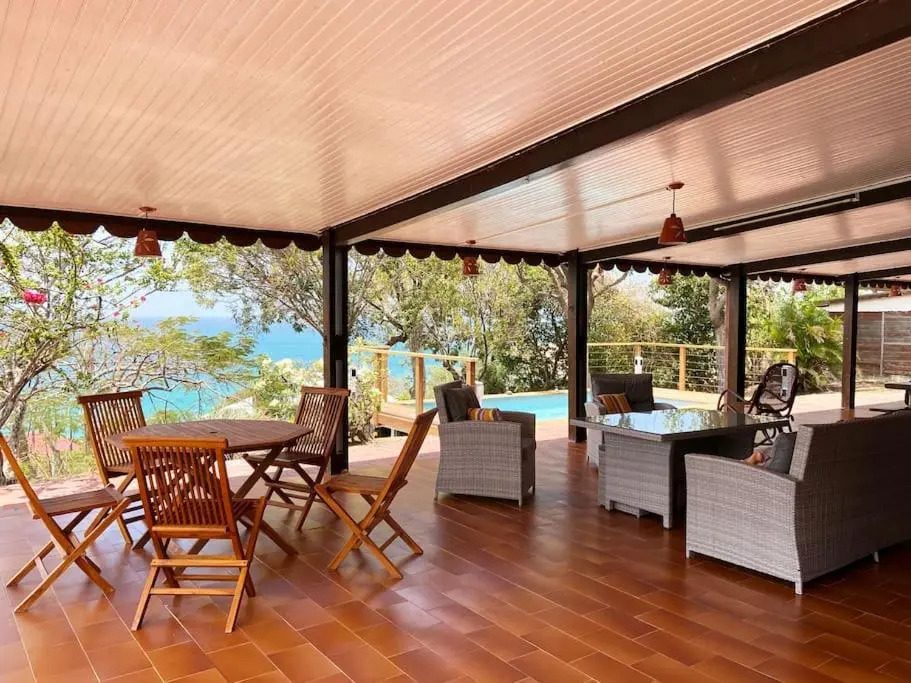 Le Caillou *** Belle Villa, 4 Chambres, Piscine, Vue Mer ***