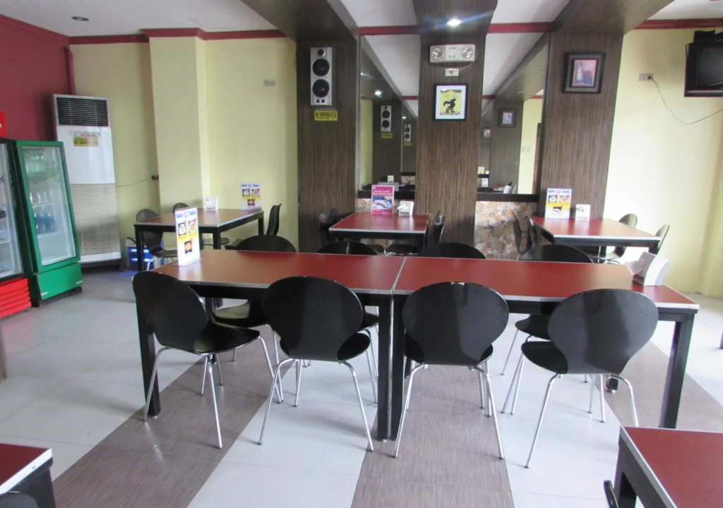 Oyster Plaza Hotel
