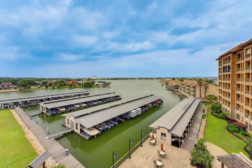 Lake LBJ Condo w/ Private Balcony, Lake Views